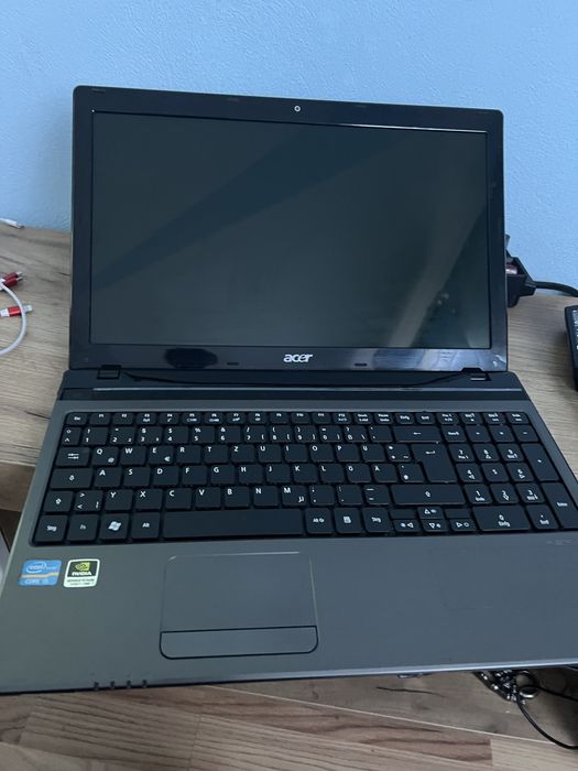 Vând leptop Acer