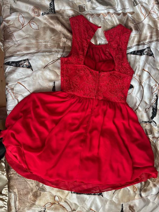 Официална червена рокля