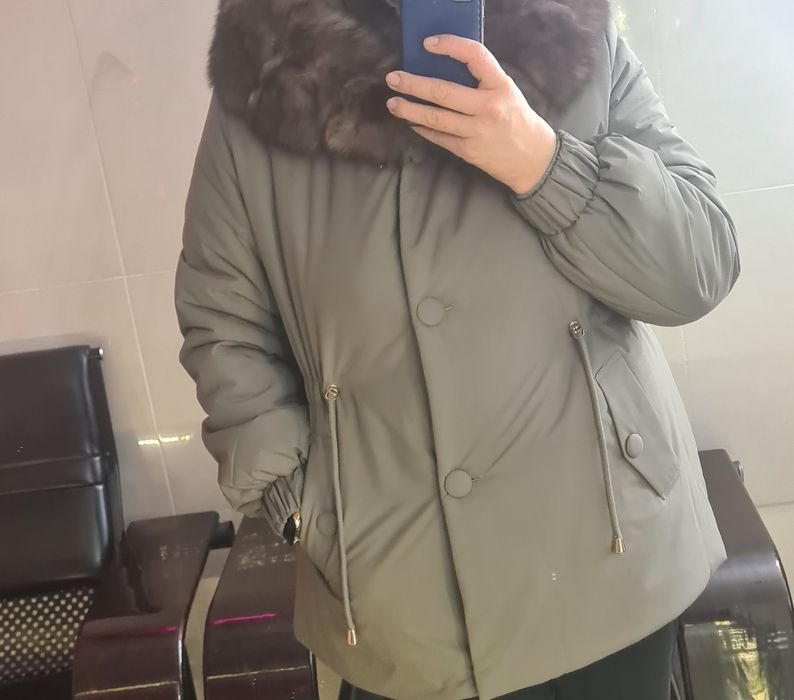 Продам куртку Мах Mara 52 размер