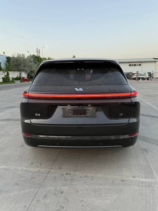 Li 7 Ultra Restyling