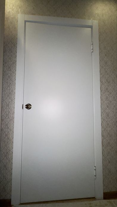 Продам дверь,производство Беларусь(дерево)