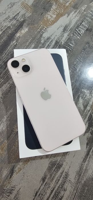 Продам IPhone 13