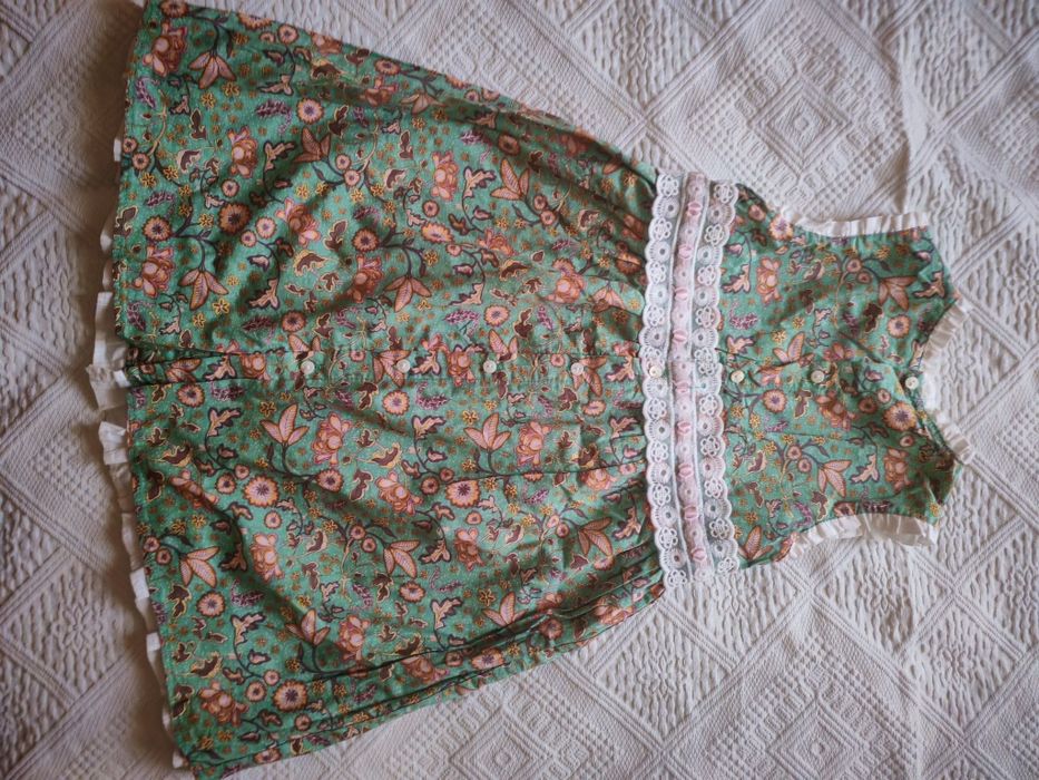 Rochie 7 ani, purtata o data, impecabila.