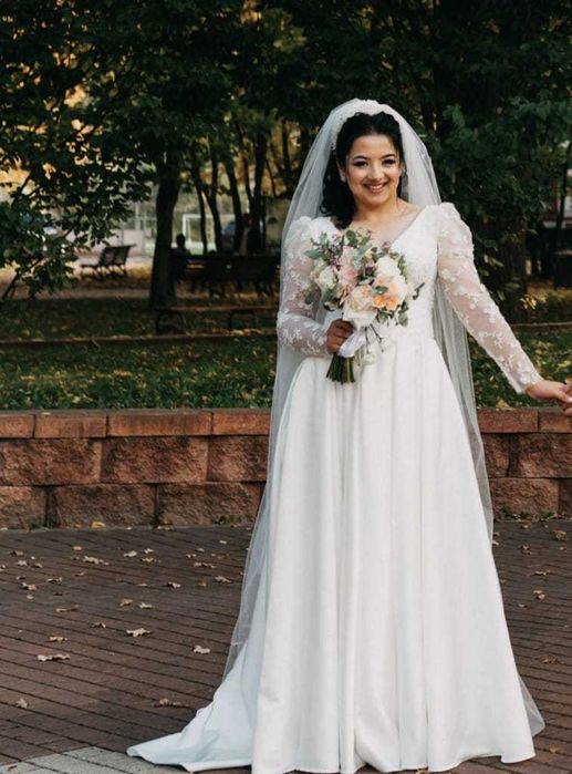 Vând rochie de mireasă