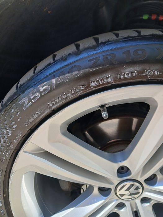 Продавам оригинални джанти с гуми от Volkswagen Tiguan 19" 5x112