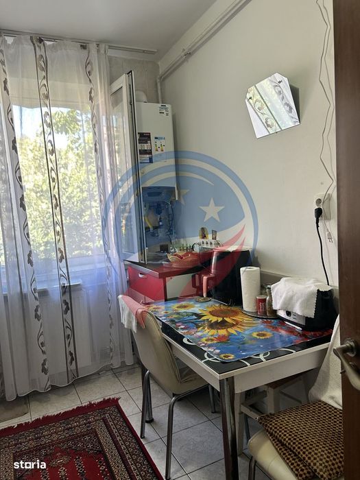 Apartament 2 camere semidecomandat | Semicentral | Etaj 3 | Mobilat și