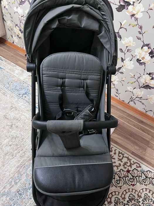 Продам детскую коляску