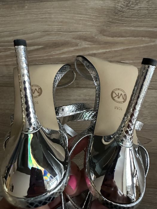 Елегантни сандали на ток Michael Kors номер 40