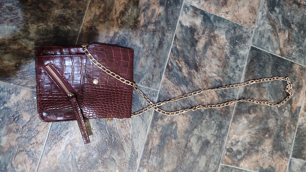 Продам для девочек 1000