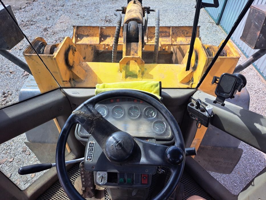 Погрузчик фронтальный