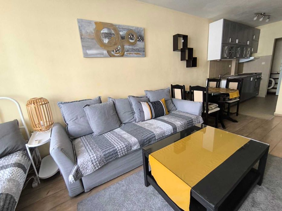 Двустаен нов апартамент, кв.Левски, Вива, срещу Била, до ТУ