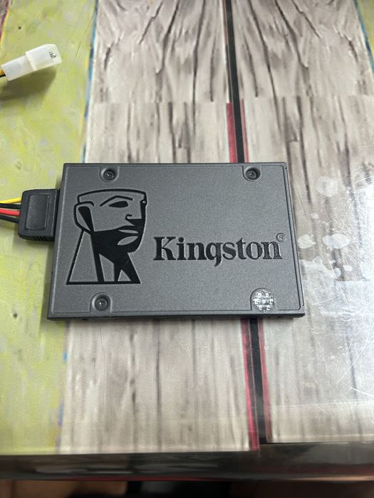 Kingston 120 Gb .
