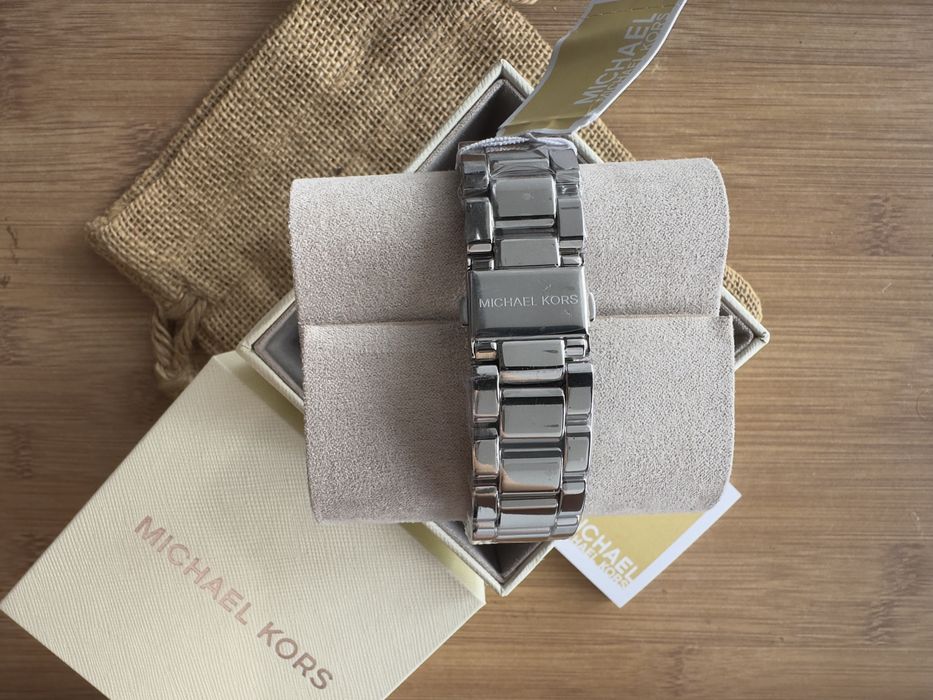 Ceas Michael Kors Lady Pride Limited Edition Oversized Raquel Rainbow