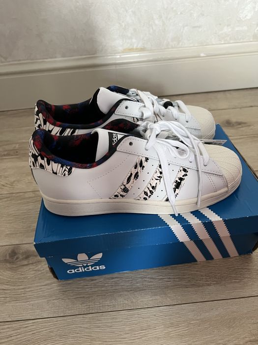 Оригинал новый adidas