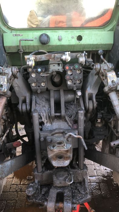 Dezmembrez Fendt 512