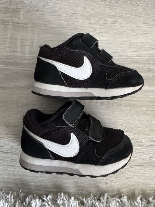 Маратонки Nike 21 номер