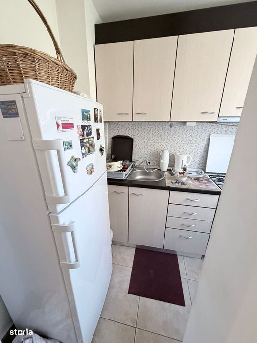 Garsonieră cu balcon, lift și mobilier în Costin Georgian