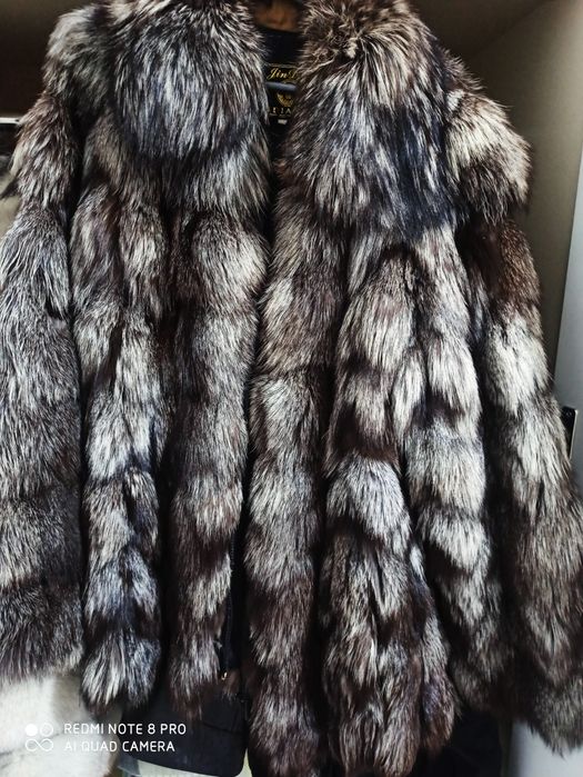 Шубы разгружаю гардероб