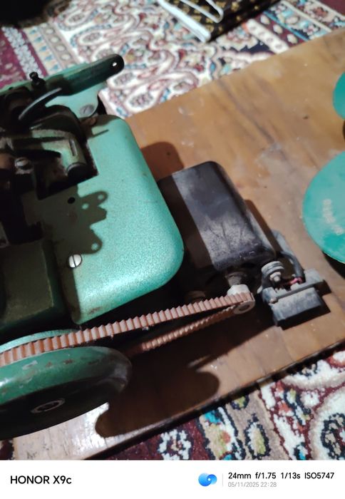 Averlo moshina  sotiladi