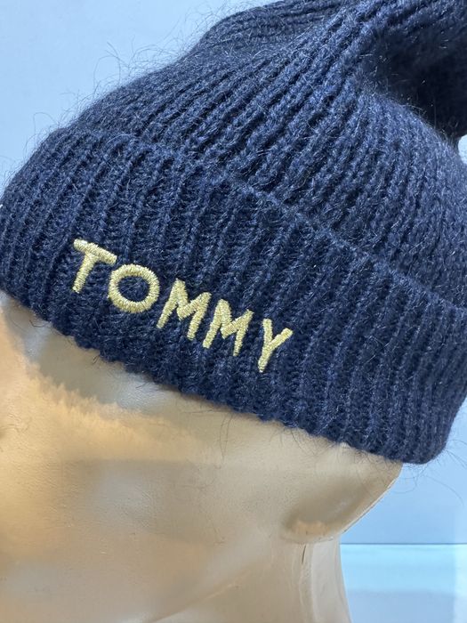 Дамска зимна шапка TOMMY HILFIGER