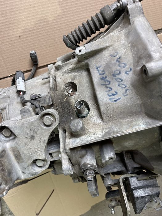 Cutie manuala Peugeot 2008 II / 3008 II 1.2 thp 9811243810 a 2017-2024