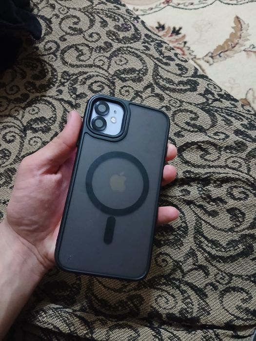 Iphone 11 с коробкой продам