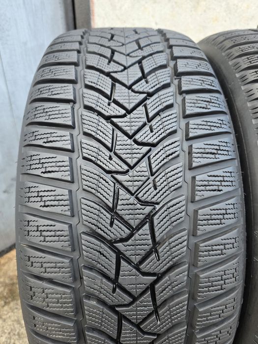 Vând patru anvelope de iarna dunlop  235 50 18 dot 0423