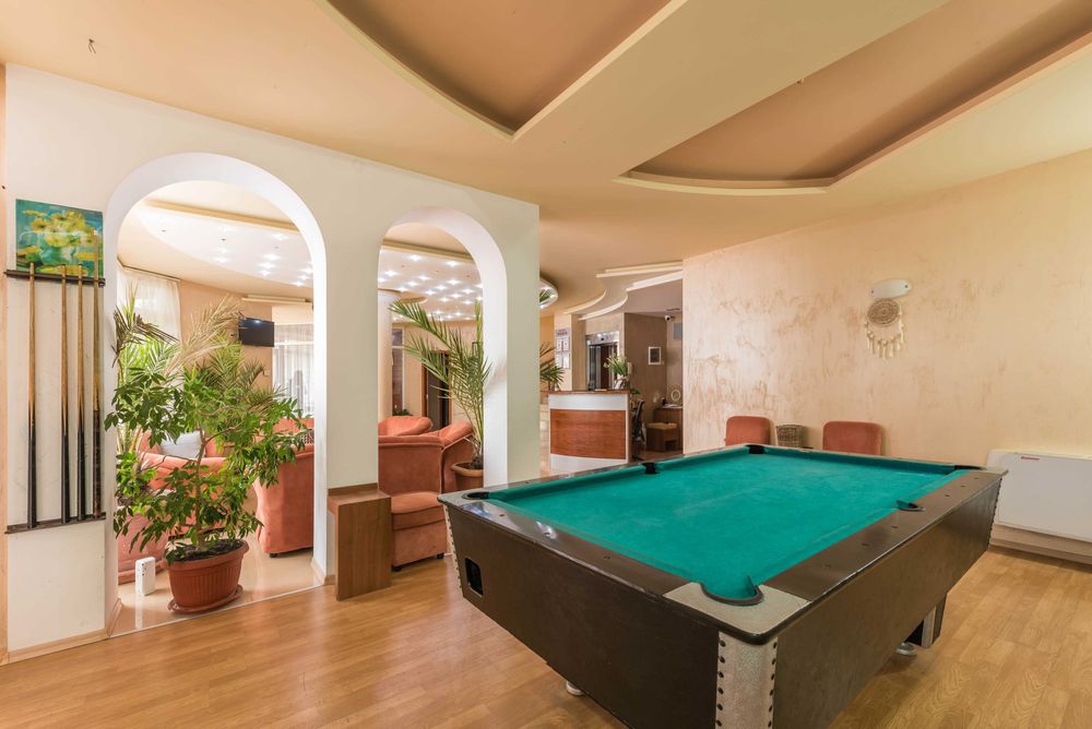 Продава се Хотел в Балчик - 2000 кв.м за 230 €/кв.м - Снимка #4