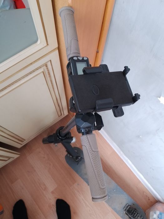 Электросамокат в хорошем состоянии