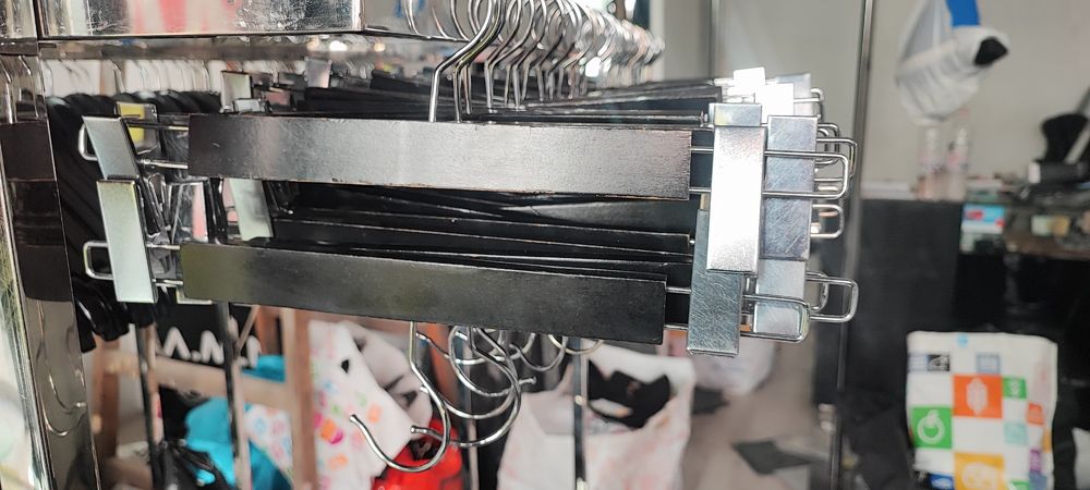 Дървени закачалки -щипки