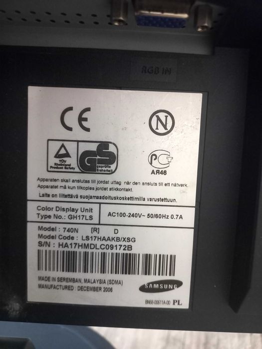 Kompyuter monitor prosessor komplekt sotiladi.