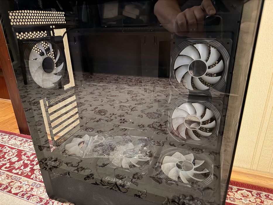 Корпус Gamemax vista ab
