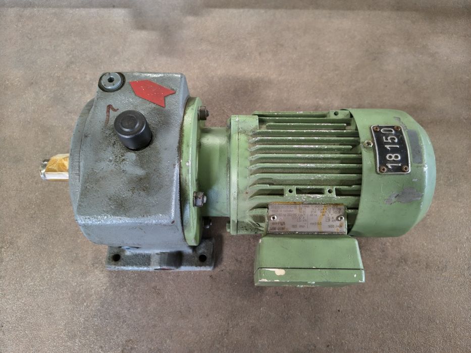 Трифазен мотор с редуктор