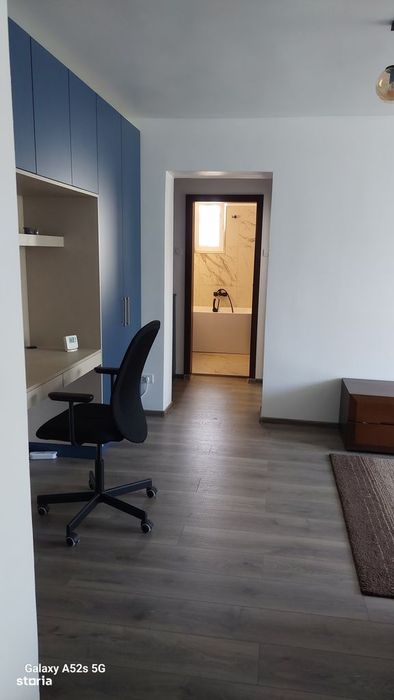 Apartament 2 camere de închiriat, cu2 balcoane