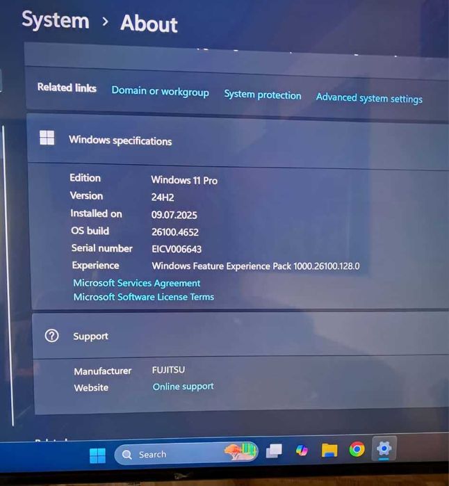 Desktop Fujitsu, plus tastatură și mouse cu fir