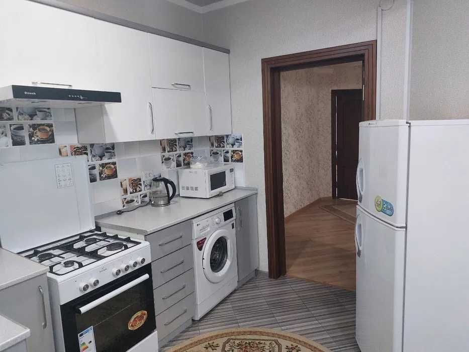 цум Аренда 2 ком Айбек метро и космонавты госпитальный СРОЧНО СДАМ