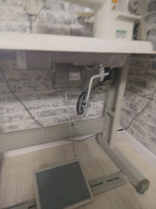 Продам швейную машинку марки JARI