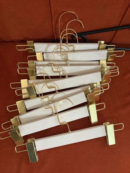 Вешелка киімге арналған