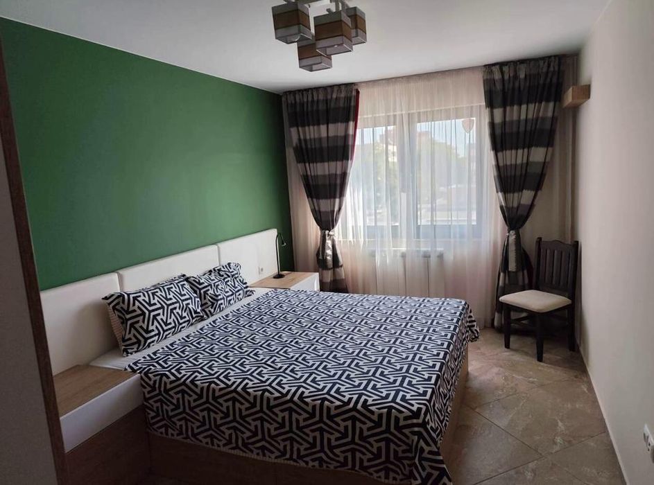 Дава се под наем Многостаен апартамент в Пловдив, Център - 130 кв.м за 1097.01 € - Снимка #2