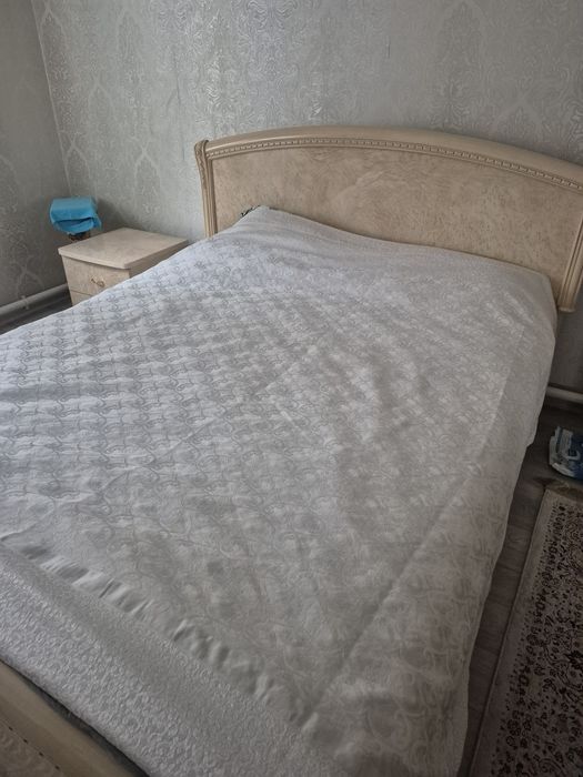 Продам спальную гарнитуруру