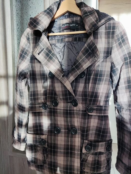 Палто в каре с качулка и късо яке - дебело