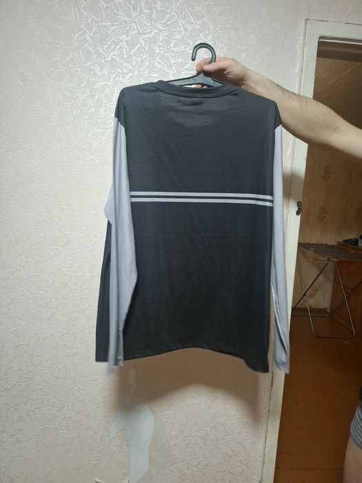 Продам футболка новая