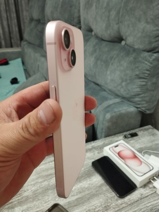 Продам Айфон 15 128 гб