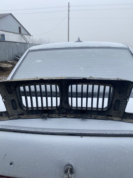 BMW Е34 передный решетка