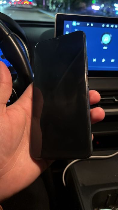 Продаю телефон Vivo v2027