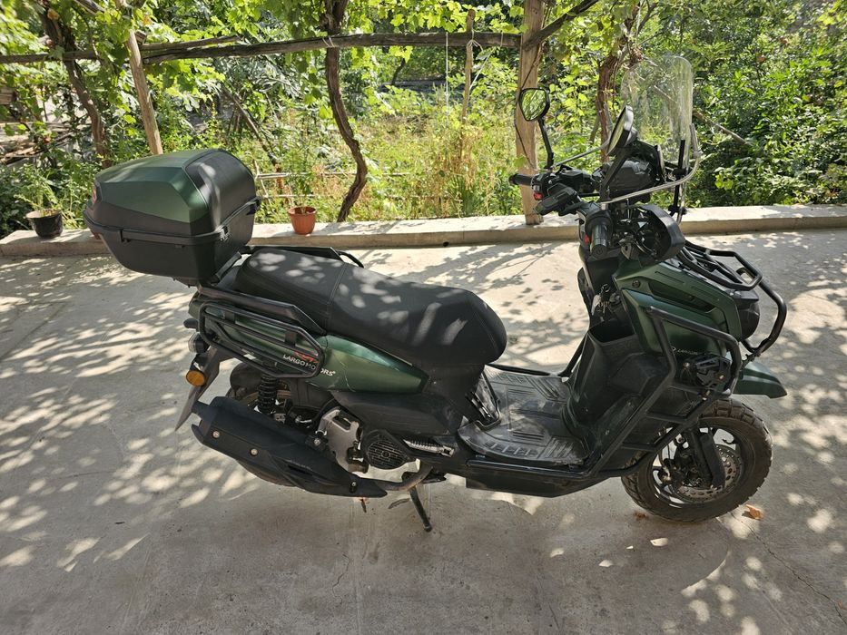 Skuter Tank sotiladi faqat naxtga