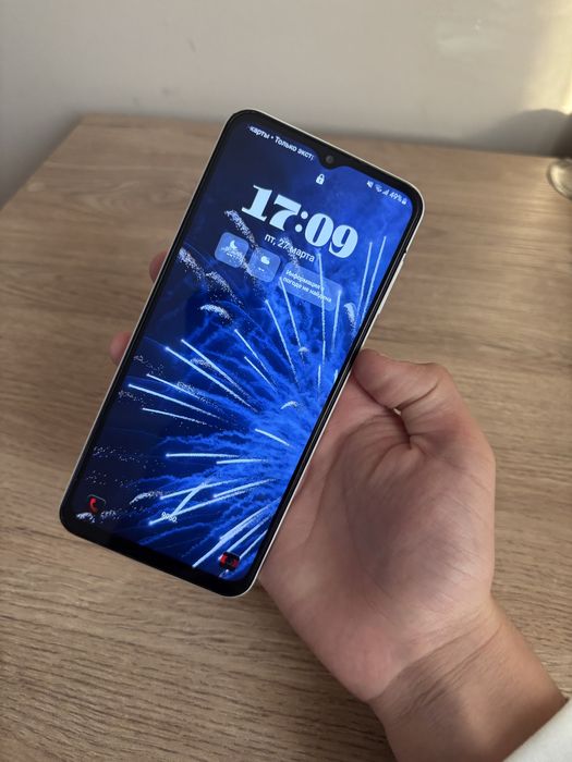 Самсунг А23 в хорошом состояние