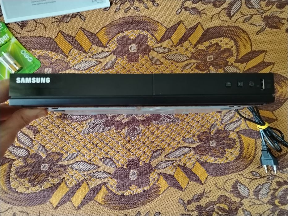 Продам DVD плеер Samsung