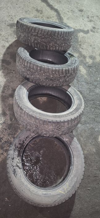 Продаю комплект б/у резины