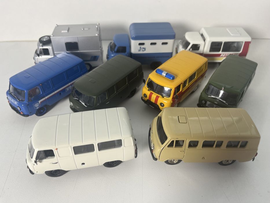 Продам модели УАЗ «буханка» 1:43
